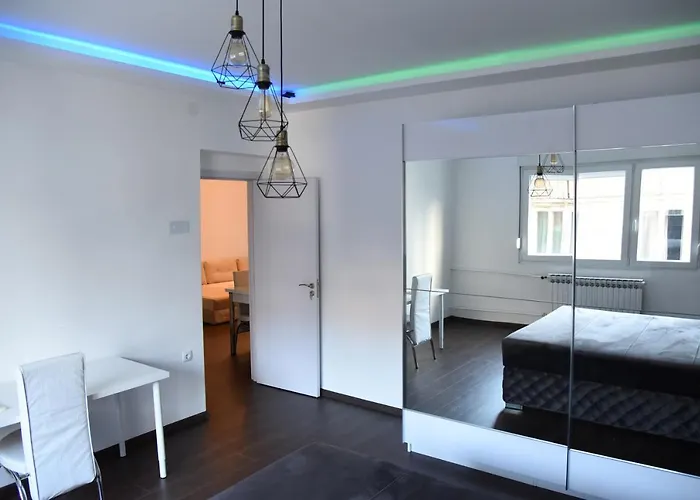 Lux Flat Center Διαμέρισμα Βελιγράδι