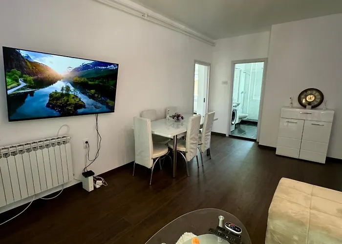 Lux Flat Center Βελιγράδι